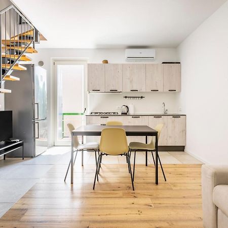 Trendy Aparment With Garage Right By The Lake Σιρμιόνε Εξωτερικό φωτογραφία