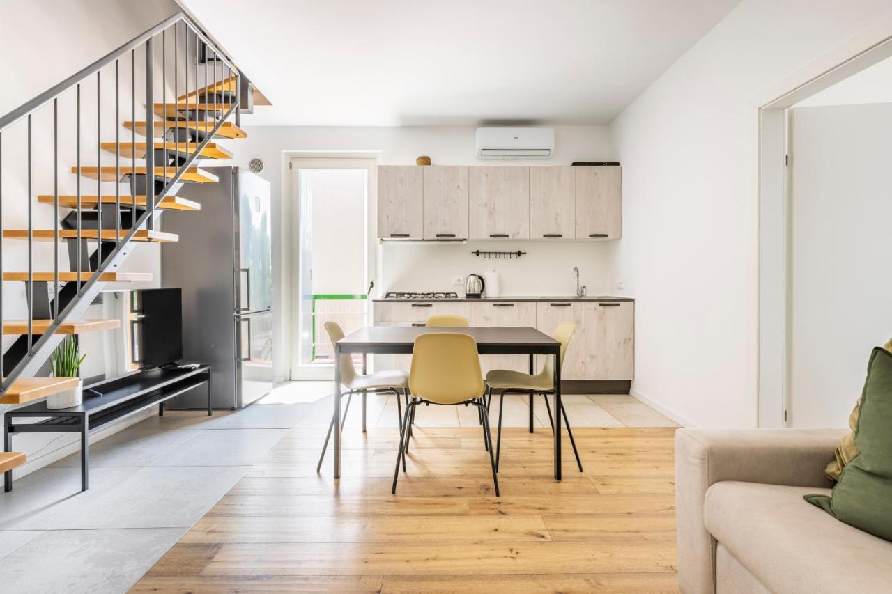 Trendy Aparment With Garage Right By The Lake Σιρμιόνε Εξωτερικό φωτογραφία