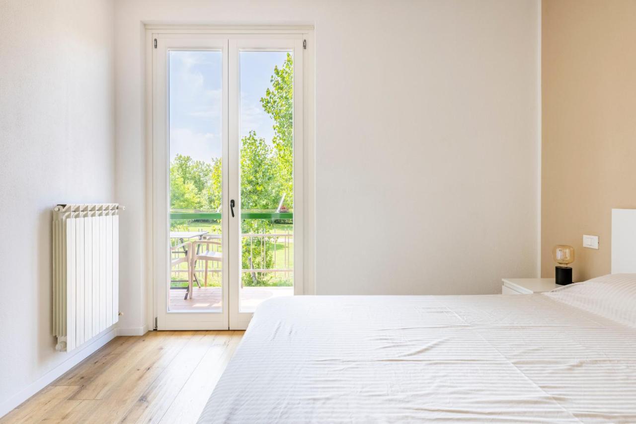 Trendy Aparment With Garage Right By The Lake Σιρμιόνε Εξωτερικό φωτογραφία
