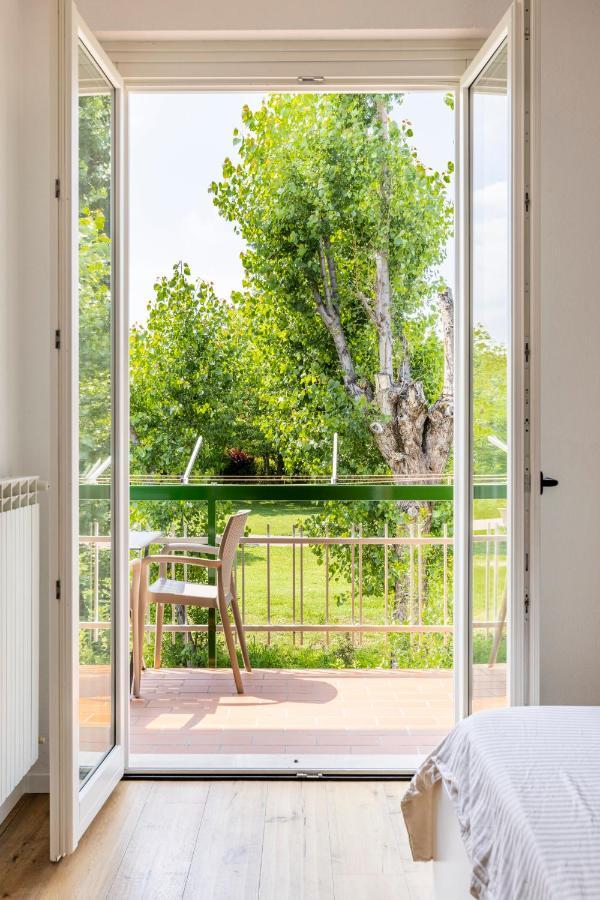 Trendy Aparment With Garage Right By The Lake Σιρμιόνε Εξωτερικό φωτογραφία